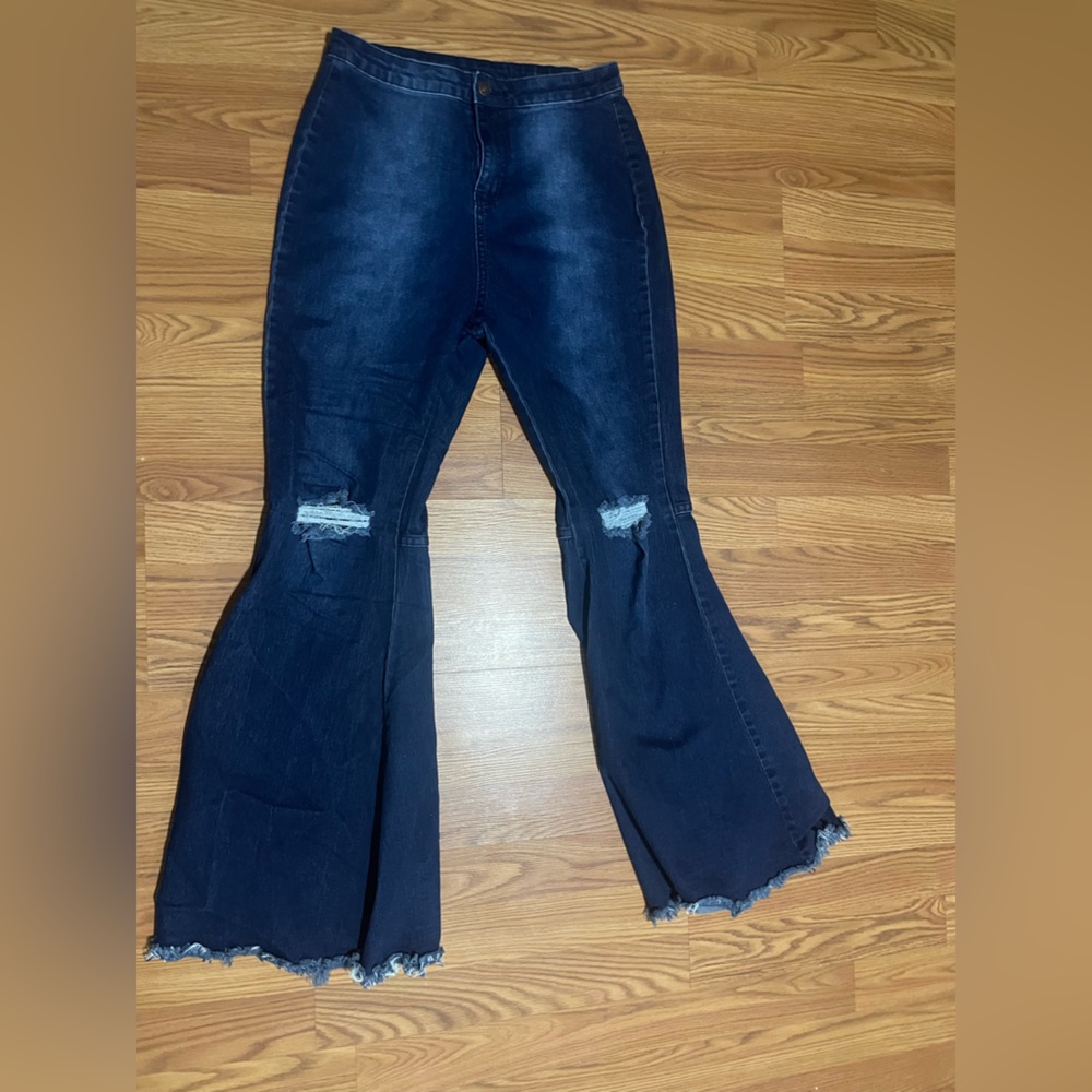 Women's Dark Blue Frayed Hem Jeans
